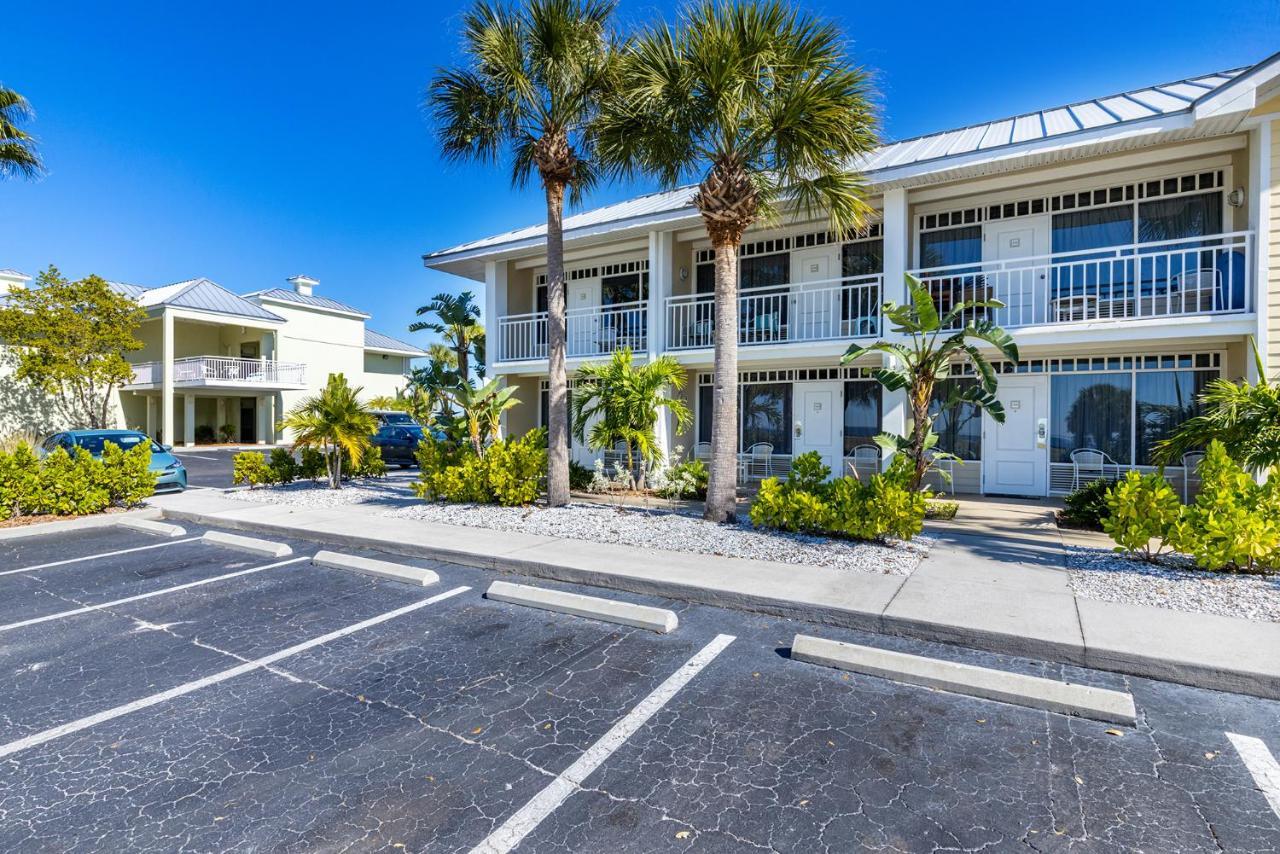 Come Stay Where The Dolphins Play! Ruskin Exterior photo